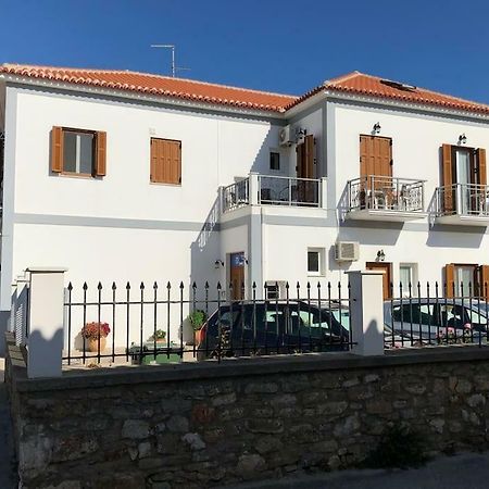 Mythos Suites-Aphrodite Apartment Methoni  Exterior photo